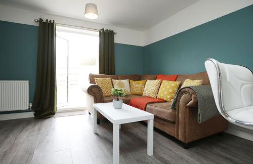 Homington House By N And N Stays, Perfect for Contractors and Workers, Private off road Parking for 2 vehicles, Fast Wifi - Foto 27