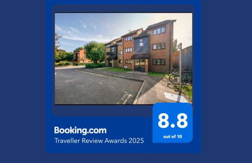 Misk Homes #2 Near Heathrow Airport, shops & Brunel University - Free Parking - Photo 14