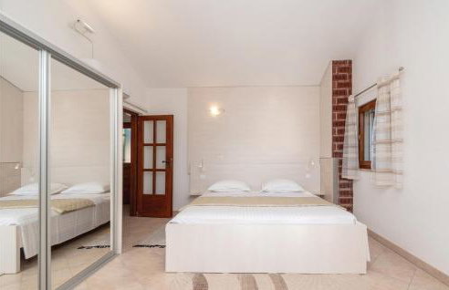 Pet Friendly Home In Cara - Photo 43