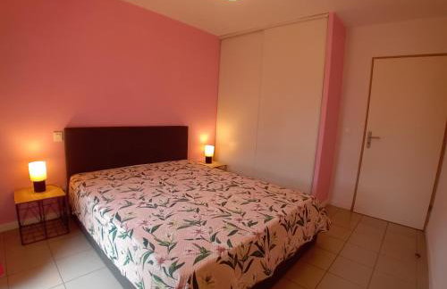 Appartement charmant proche plage avec terrasse et parking - FR-1-239-1119 - Foto 9