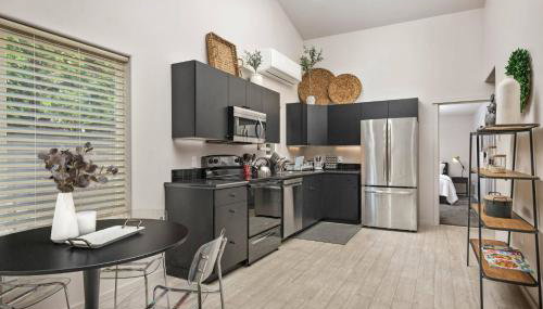 Mill Plain Retreat - Photo 2