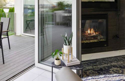 Piermont Waterfront Villa! - Photo 33