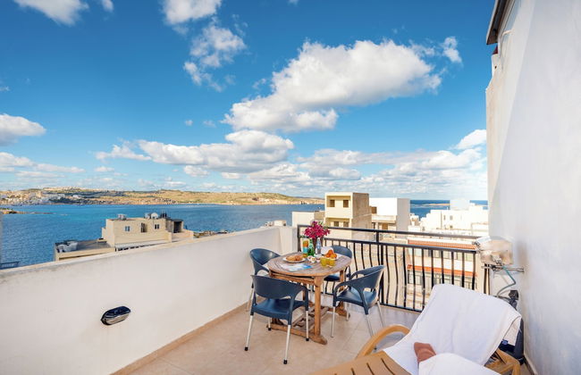 Seashells 2 bedroom Apartment with sunny terrace with stunning panoramic sea views by Getaways Malta - Foto 11