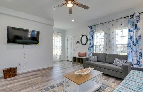 Walk to Gulf Ocean-View Home in Crystal Beach! - Foto 6