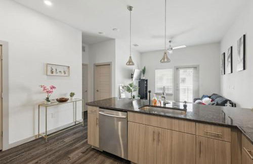 Modern 1BR near TPC Golf Free Parking and Wifi - Foto 9