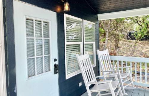 Nest - Texas Tiny House with a Big View - Photo 18