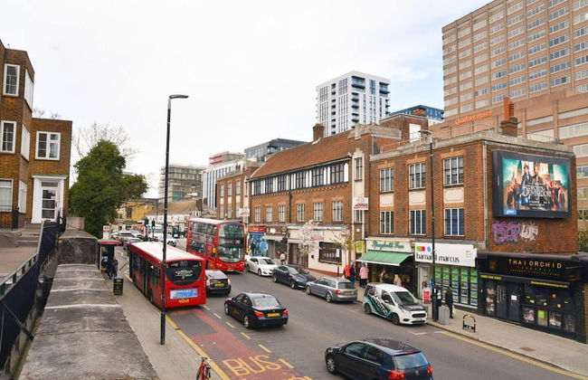 Bright and Spacious 2-bed Apartment in Sutton - Foto 23