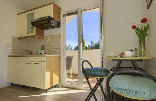 Sunshine Place by the beach - Photo 10