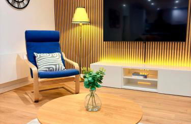 Le salon des voyageurs - Au Cœur de DOLE - Parking GRATUIT à proximité - Foto 4