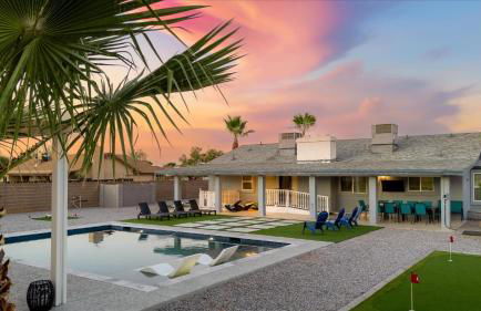 Backyard Oasis Heated Pool Game Room Gazebo - Foto 23