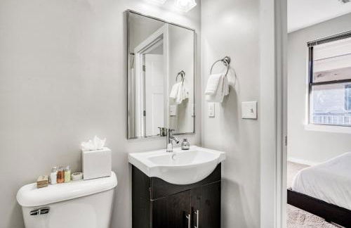 CozySuites Music Row Spacious 2BR with free parking 01 - Foto 27