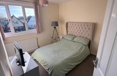 Spacious modern detached house in eye near A140 in the town centre - Photo 4