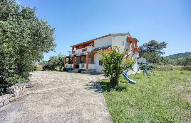 Seaview Apartment in Pasman A1 - Photo 1