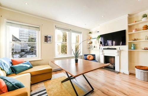 Modern 2BR Apartment for Contractors, Balcony & Fast Wi-Fi, W6 - Foto 52