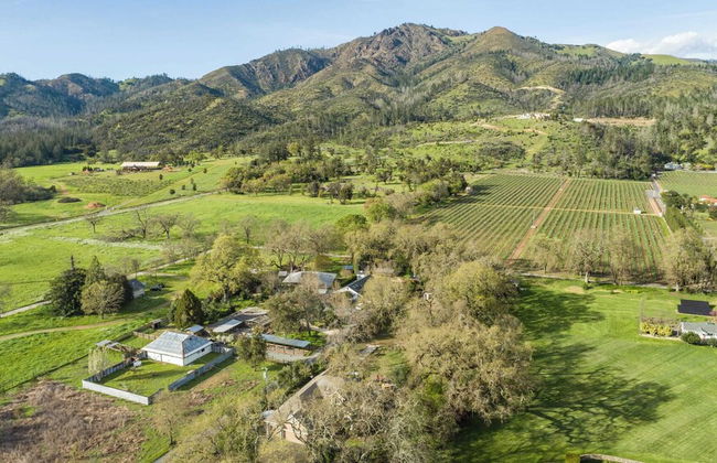 Valley of the Moon by Avantstay Tranquil Escape, Large Yard w/ Hot Tub & Fire Pit - Foto 57