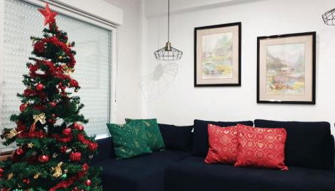 Amazing Apartment at Christmas Time - Photo 2