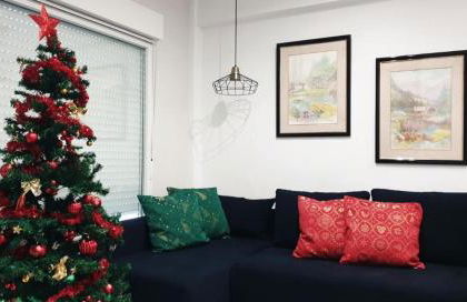 Amazing Apartment at Christmas Time - Photo 2