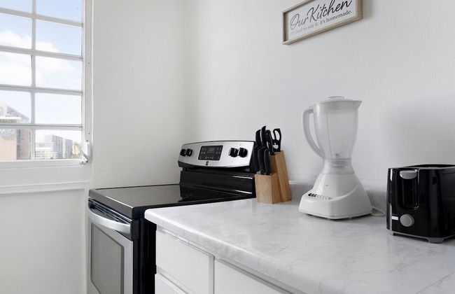 Flamenco Beach 2BDR Oceanfr Pool Parking - Photo 11