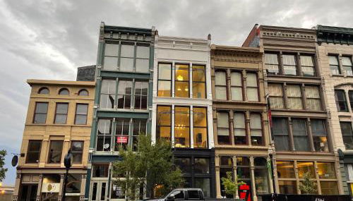 Main Street Farmhouse City Retreat by Hollyhock - Foto 2