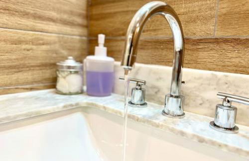 404 Rose in the city 1 BD living room in center city - Foto 46