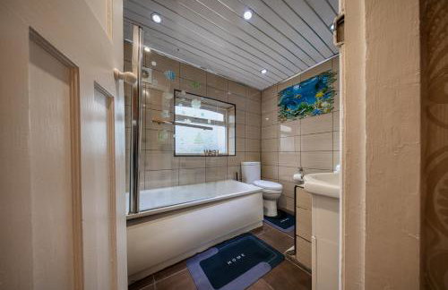 3 Bedrooms Sleeps 7 Free Parking - Foto 41