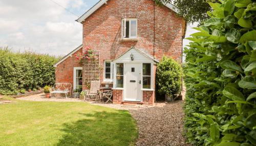 Old Rectory Cottage - Photo 2