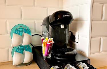 Near Port & City - Private Parking & Breakfast - Full apartment - Photo 2