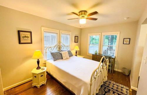 Unwind & Relax at Azalea Cottage on Bayou - Foto 16