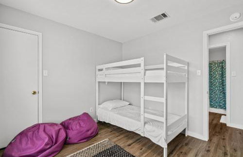 Modern, family friendly home w garage, huge yard! - Foto 20