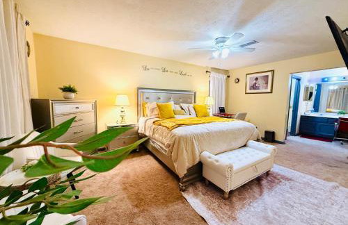 Large 3BR Home for Families and Work Stays With Fast WIFI - Foto 8