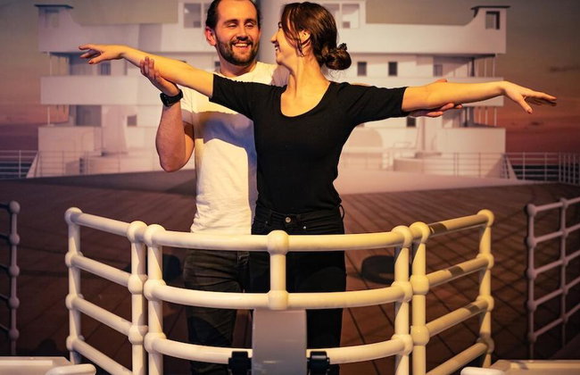 Belfast – Skip-the Line Titanic Museum & Distillery Discovery Tour - Foto 3