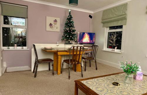 The Lily•Central Beeston•Private Apartment•SmartTV•Free Wi-Fi•Tram• - Photo 8