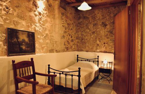 Roukouneli Traditional Stone House - Terrace & BBQ - Foto 25