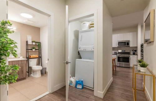 Blue Breakaway with Free Parking and Sleeps 9, Book 7 days, Get 20 Percent OFF - Foto 7