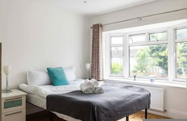 Tudor House Kingston Luxury 5 bed Villa - Foto 17