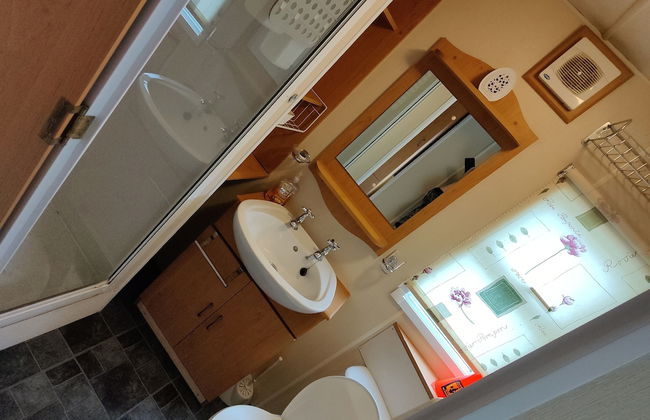 2-bed Caravan at Billing Aquadrome Northampton - Foto 9