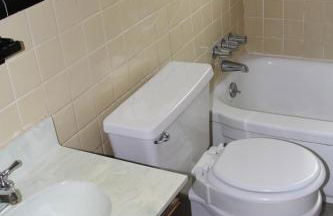 Beautiful, Cozy Stay in Oak Park, Queen Bedroom, Work Setup & Backyard Grill - Foto 14