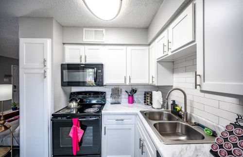 Entire Place Wi-fi Washer Dryer 4kTV Pets Allowed #615 - Foto 9