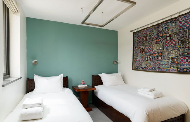 Luxury Duplex with Rooftop by FeelHome - Photo 6