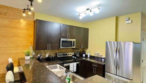 Luxury Condo with Pool and Jacuzzi - Photo 2