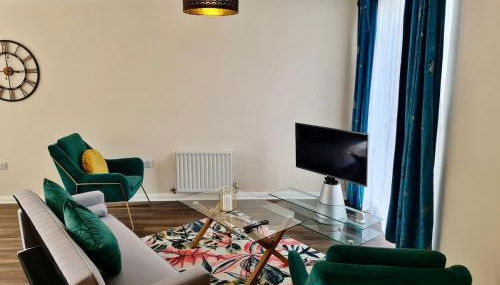 Cute 3 Bedroom House Near Etihad Stadium and CoOp arena with parking - Foto 3