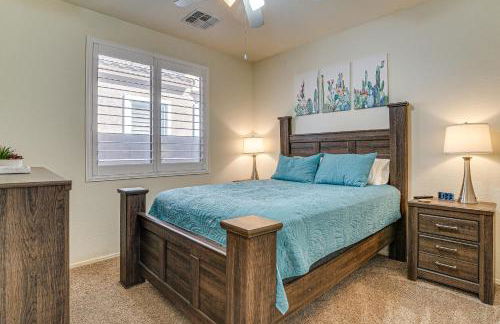 5 Mi to Surprise Stadium Chic Home with Pool - Foto 16