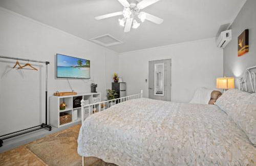 Family Pool Home • Sleeps 8 - Foto 18