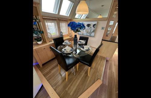 M9 luxury lodge style holiday home waterside Ingoldmells Skegness Santanavan 11 - Foto 20