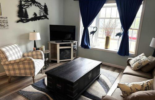 WOW-New Ski OnOff Suite By Pool Sleeps 4 Jiminy Pk - Foto 5