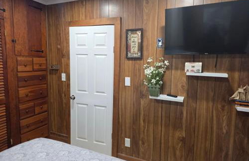 Charming 3 bedroom 2 bath home in Bloomfield with wishing well - Foto 38