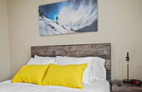 Remodeled, Charming Retreat on the City's Doorstep - Foto 36