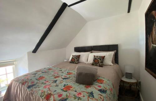 The Nook- A Rustic Cottage in a Beautiful Village. - Photo 13