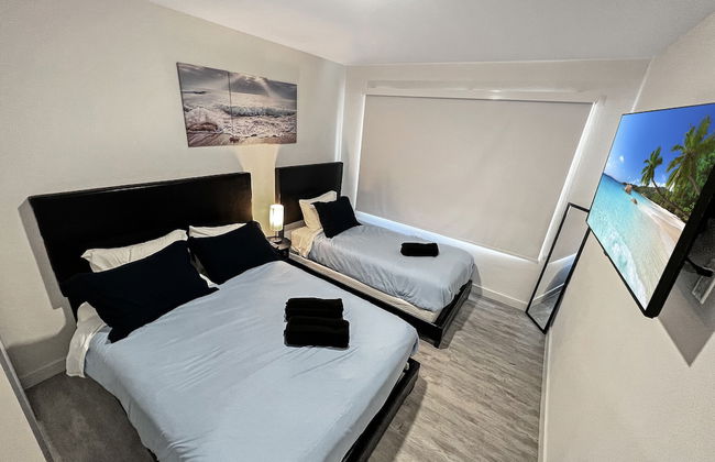 Experience Luna Sky! 65" TV Bar BBQ go FL Keys - Foto 4