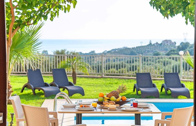 3 Villas Next to Each Other with Pool & Sea View - Foto 20